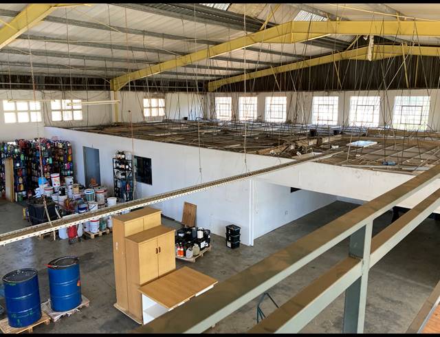 740M² WAREHOUSE RENTED IN WESTMEAD